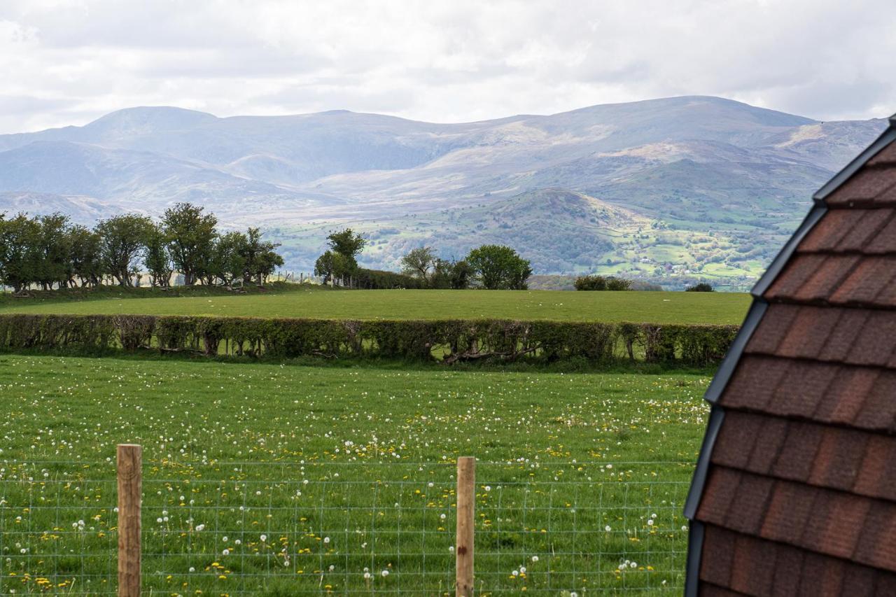 Waenfechan Glamping With Hot Tubs Colwyn Bay Exteriör bild
