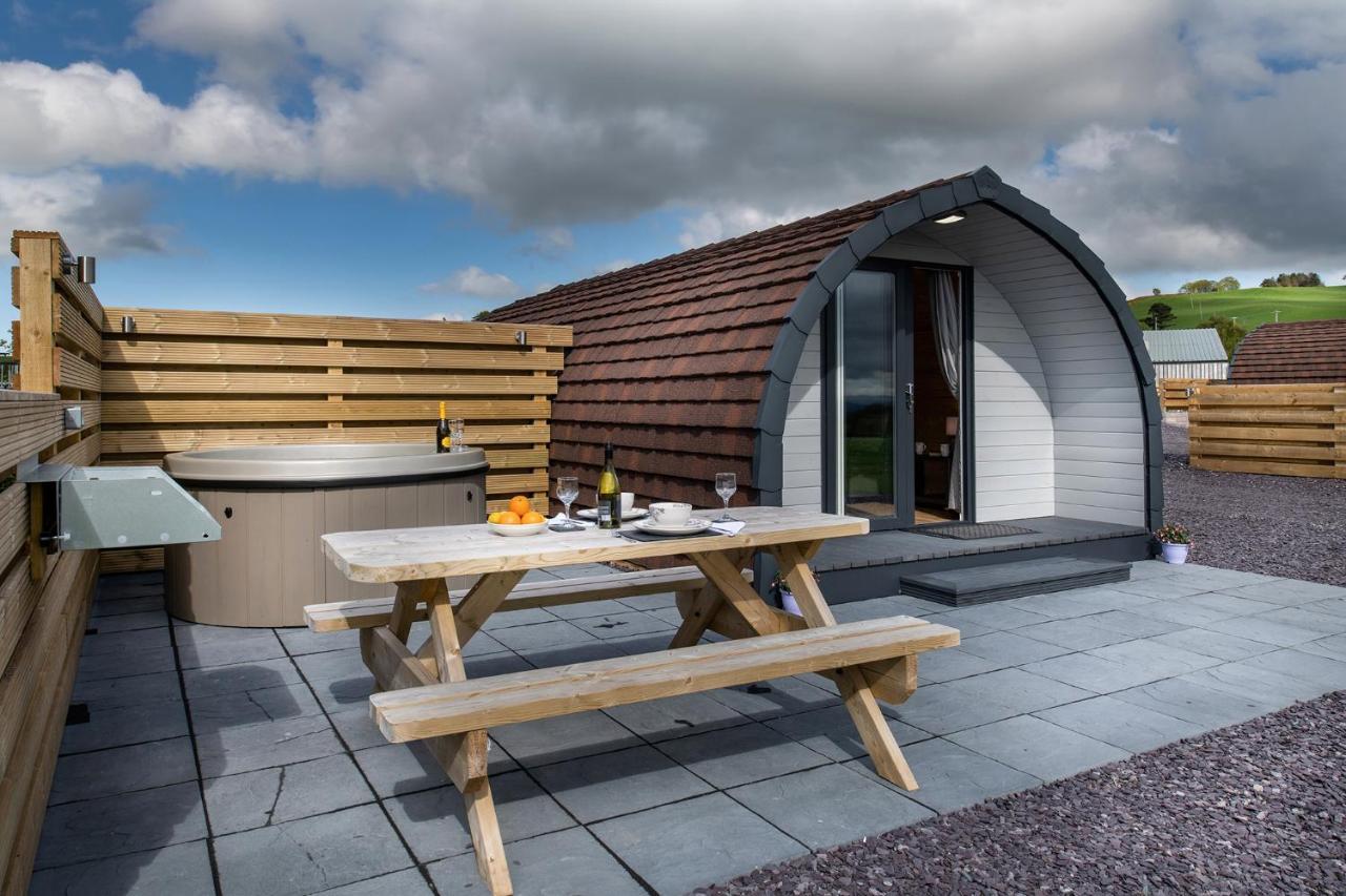 Waenfechan Glamping With Hot Tubs Colwyn Bay Exteriör bild