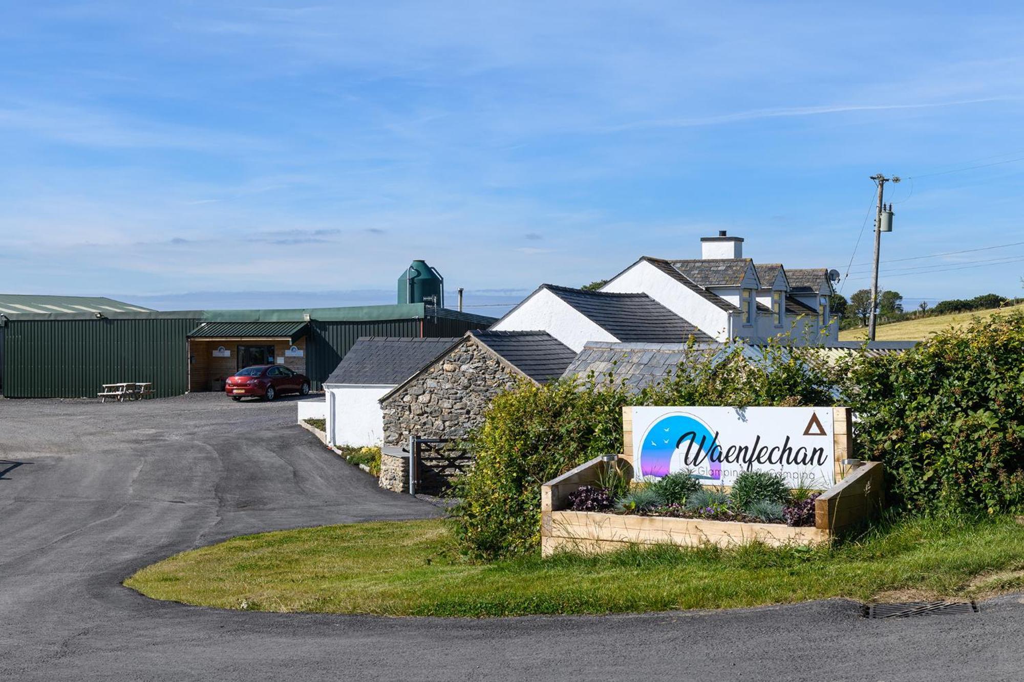 Waenfechan Glamping With Hot Tubs Colwyn Bay Exteriör bild