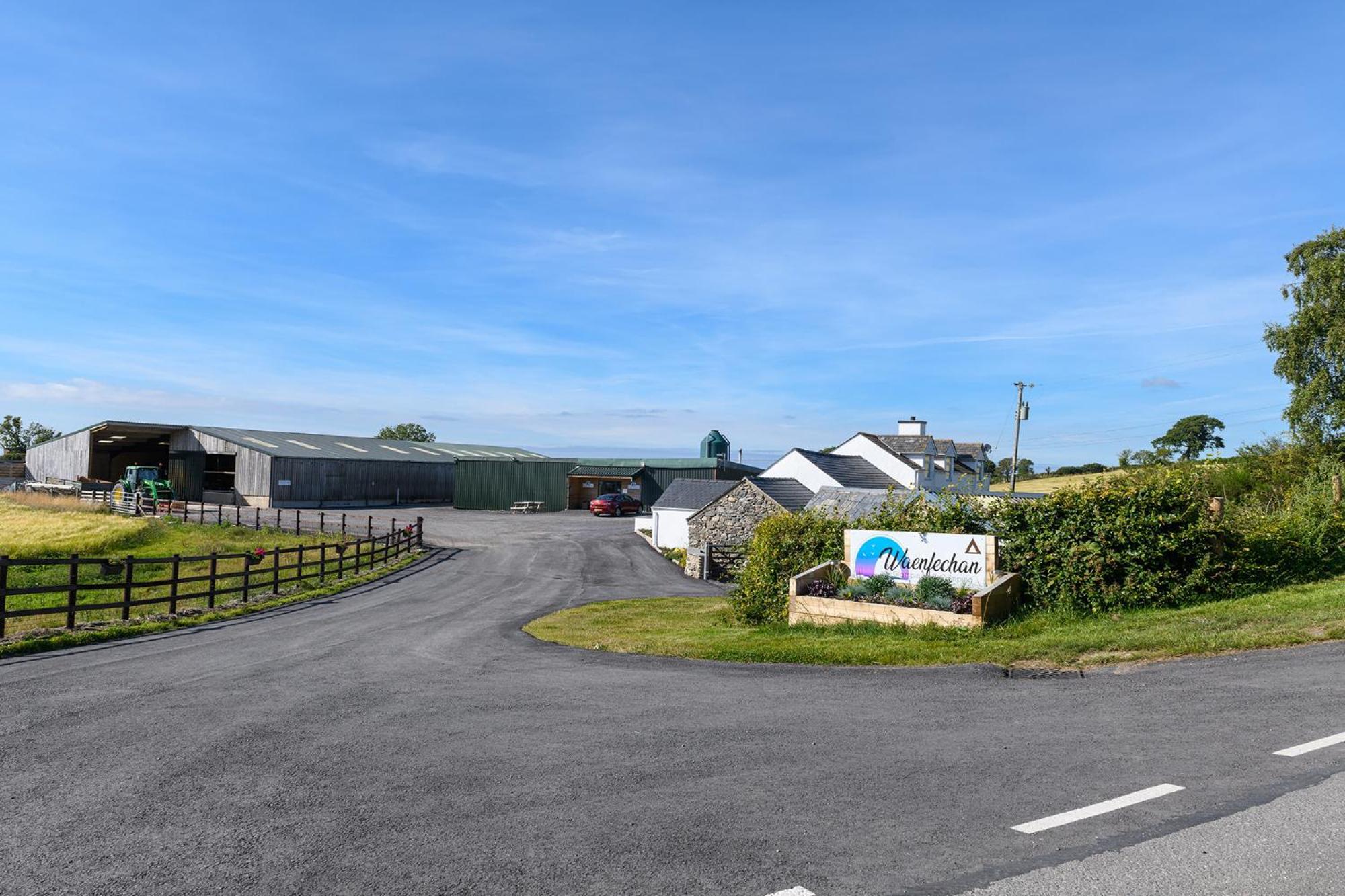 Waenfechan Glamping With Hot Tubs Colwyn Bay Exteriör bild