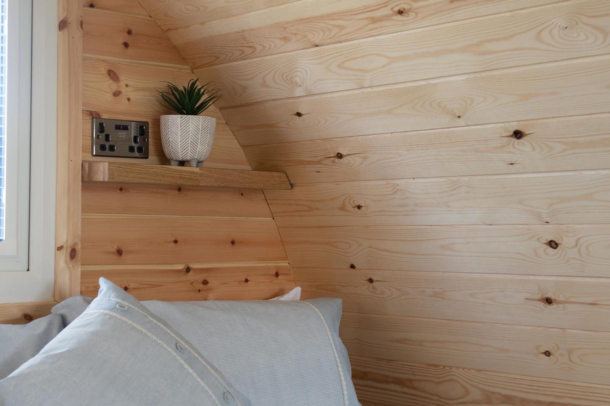 Waenfechan Glamping With Hot Tubs Colwyn Bay Exteriör bild