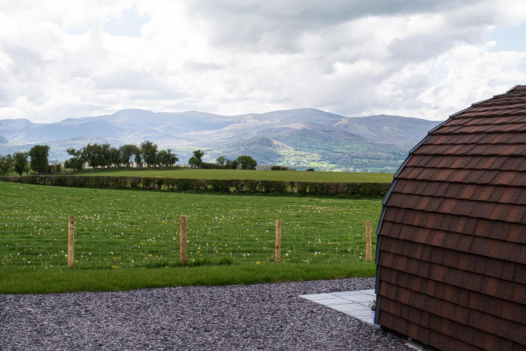 Waenfechan Glamping With Hot Tubs Colwyn Bay Exteriör bild